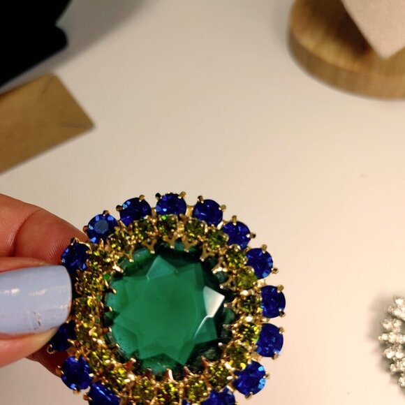 1950's Austria Brooch Rhinestone Glass Blue large Green Faced Stone Brooch - Picture 9 of 9